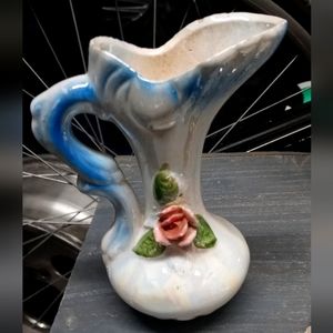 Small vintage porcelain vase